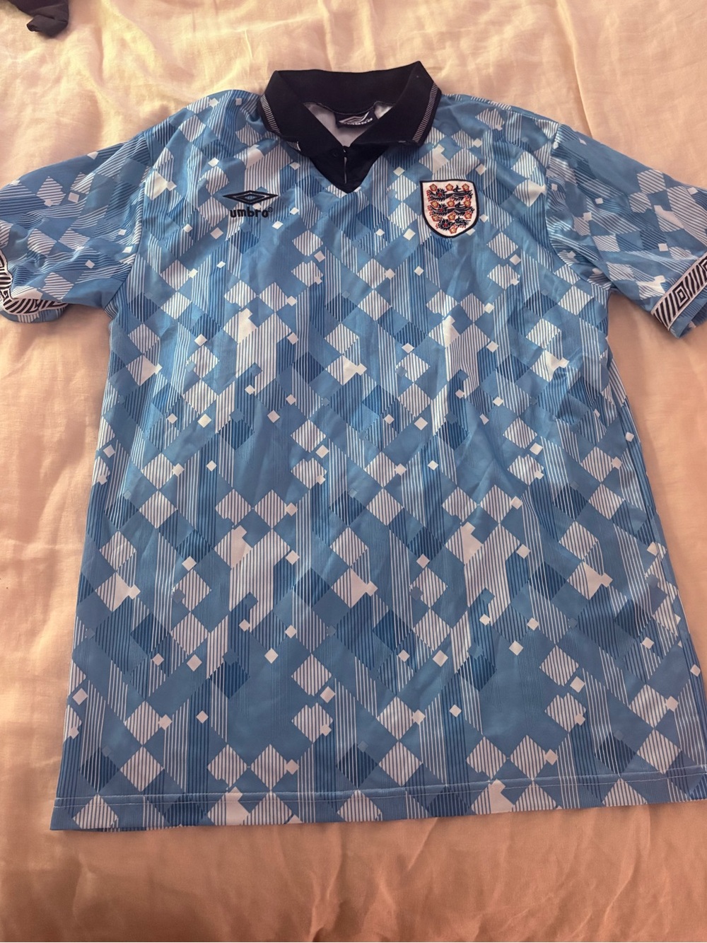 England Umbro football jersey - men’s XL